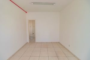 Image 11 - 889608