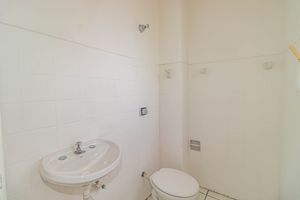 Image 13 - 889608