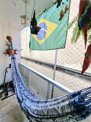 Image 9 - 889609
