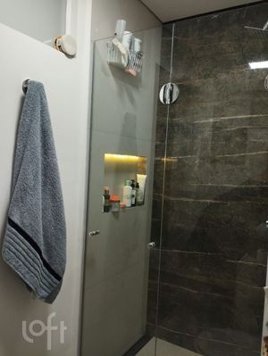 Image 7 - 889622