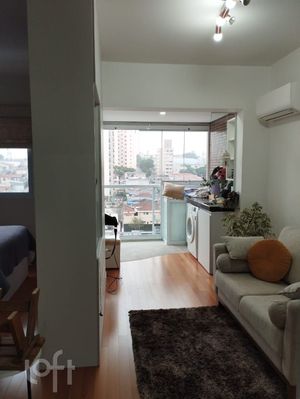 Image 12 - 889622