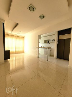 Image 12 - 889623