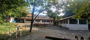Image 4 - 889624