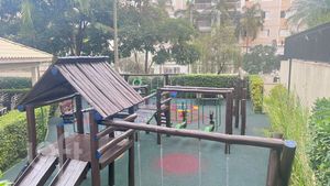 Image 18 - 889634