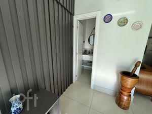Image 10 - 889637