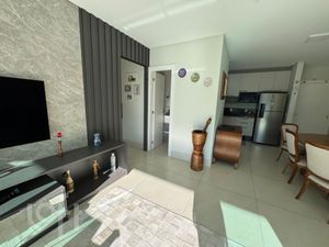 Image 9 - 889637