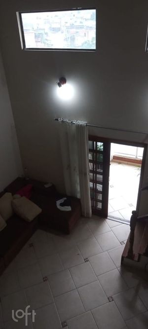 Image 8 - 889655