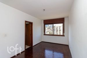 Image 8 - 889656