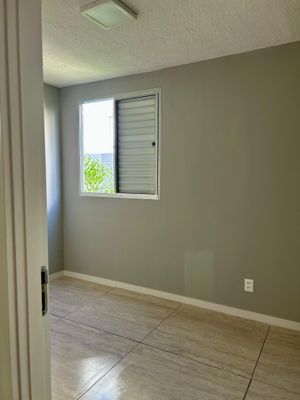 Image 18 - 889657