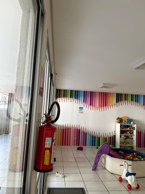 Image 22 - 889657
