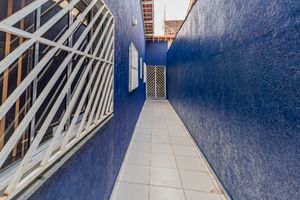 Image 33 - 889660