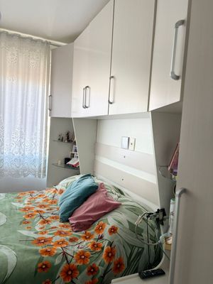 Image 8 - 889664