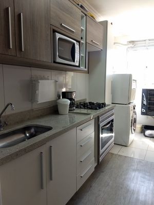 Image 12 - 889703