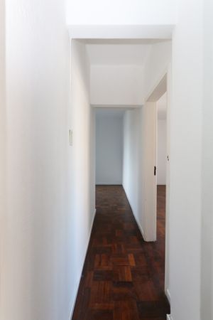Image 10 - 889717