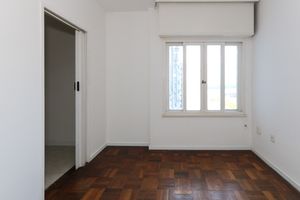 Image 13 - 889717
