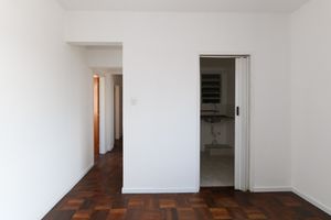 Image 19 - 889717