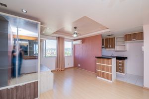 Image 1 - 889724