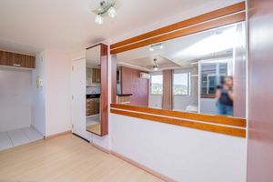 Image 9 - 889724