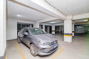 Image 35 - 889724