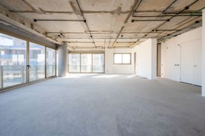 Image 15 - 889725