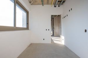 Image 38 - 889725