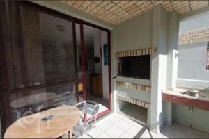 Image 11 - 889741