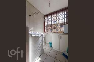 Image 13 - 889741