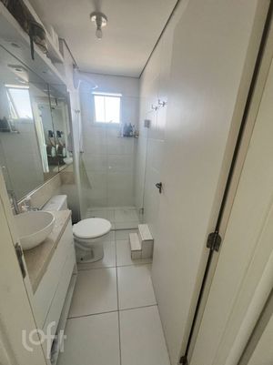 Image 8 - 889742