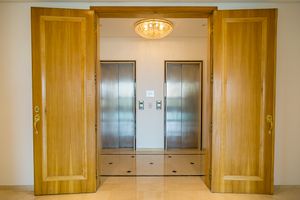 Image 8 - 889747
