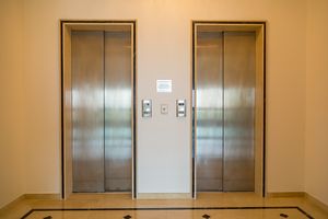 Image 7 - 889747