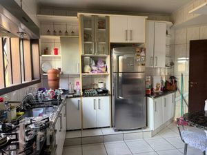 Image 5 - 889750