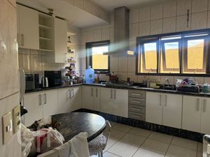 Image 7 - 889750