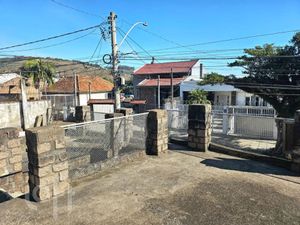Image 7 - 889752