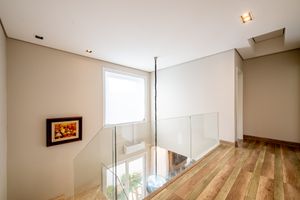 Image 17 - 889753