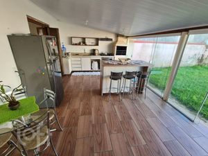 Image 8 - 889768