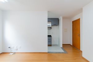 Image 3 - 889774