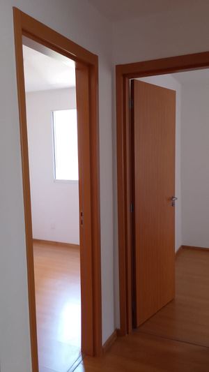 Image 4 - 889774