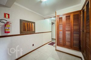 Image 15 - 889803