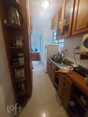Image 7 - 889808