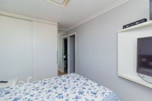 Image 8 - 889827