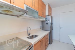 Image 11 - 889827