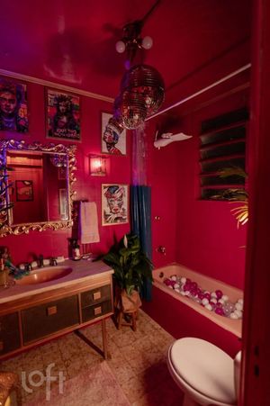 Image 9 - 889913