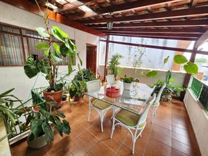 Image 8 - 889916