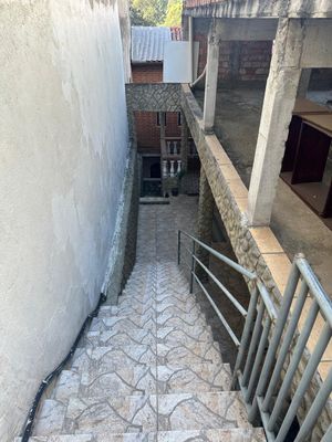 Image 6 - 889917