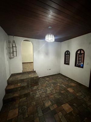 Image 3 - 889917