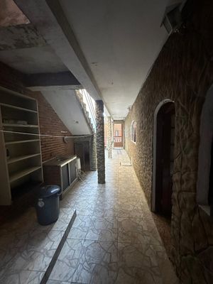 Image 12 - 889917