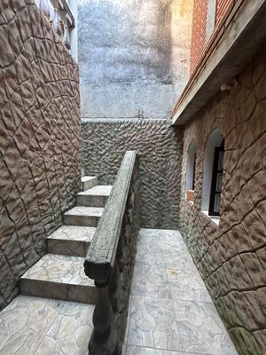 Image 19 - 889917