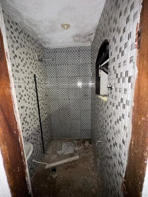 Image 9 - 889917