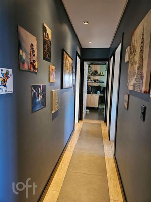 Image 6 - 889924