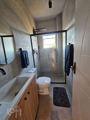 Image 18 - 889924